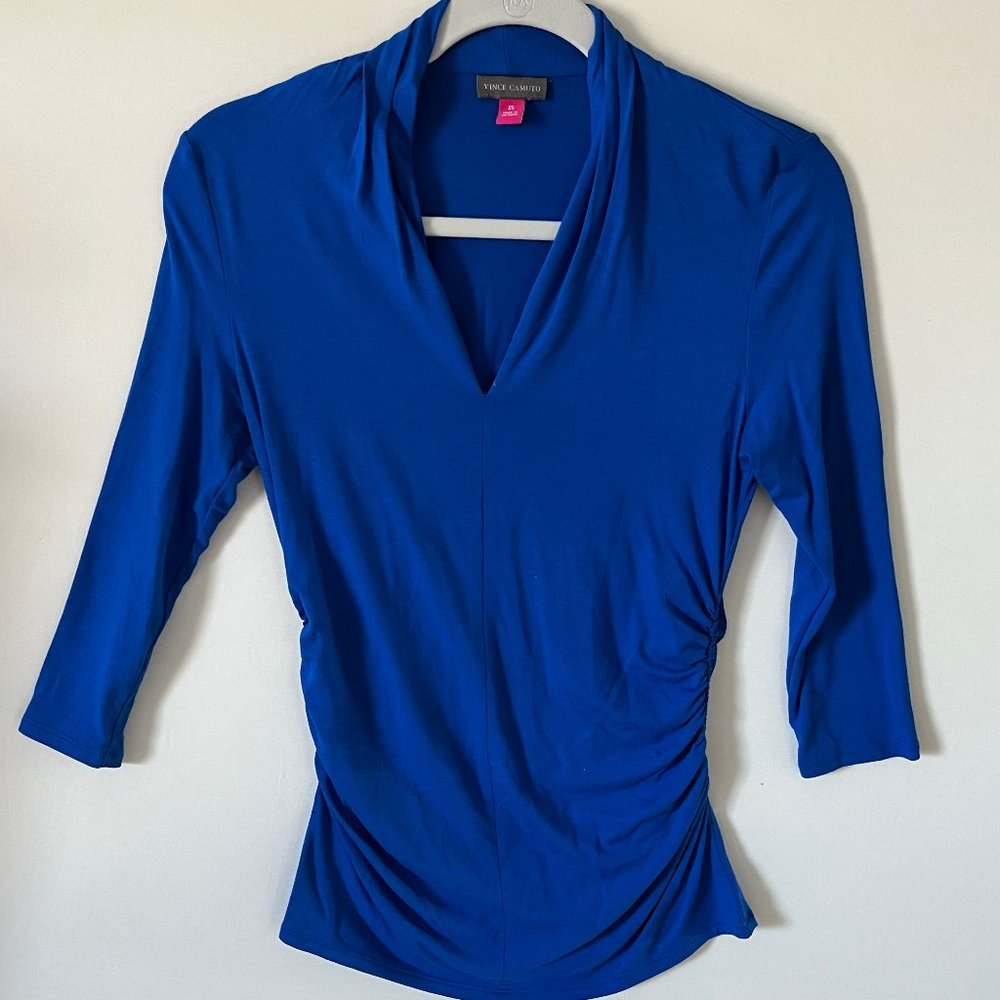 Vince Camuto V neck top, side ruching, Blue XS